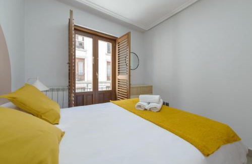 Avila Apartment | Balcony VIEW to Avila's alcazar