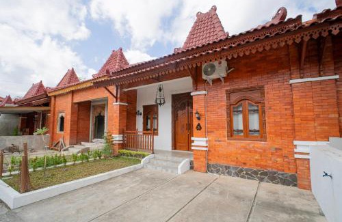 Ngemplak House | Bale Ayem Prambanan Homestay Jogja