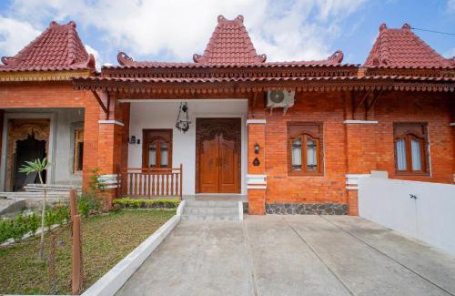 Ngemplak House | Bale Ayem Prambanan Homestay Jogja