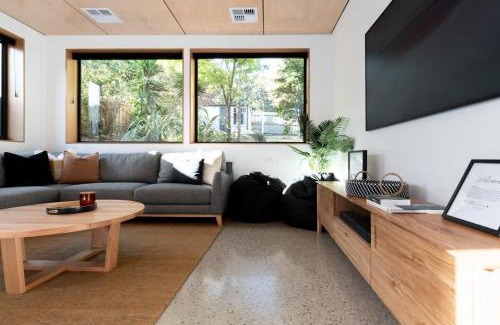 Launceston CBD House | Balfour Cottage WiFi & Parking