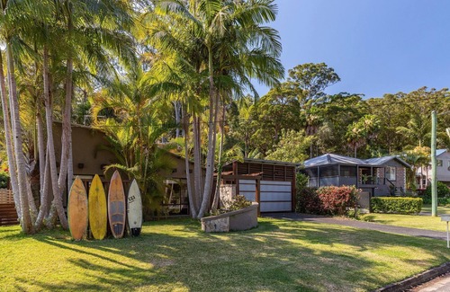 Tarbuck Bay House | Bali by the Bay- Coastal retreat in Tarbuck Bay