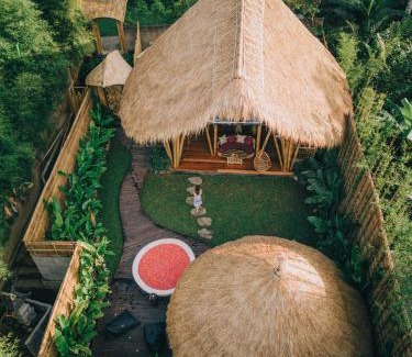 Selat Villa | Balikayanas - Ellena House