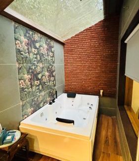 Valane Hotel | Ballal's Farm