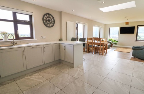 Newry Cottage | BALLINLISS COTTAGE, family friendly in Newry, Northern Ireland