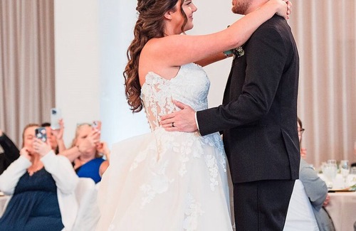 Geneva House | Ballroom on the Lake is a lakeside venue, perfect for ceremonies and receptions