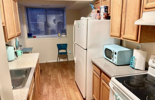 Woodlawn Apartment | Baltimore 1 bedroom apartment close to all major sites, business & destinations