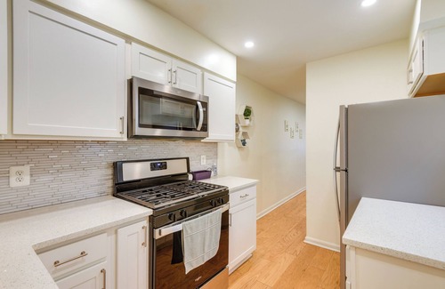 Downtown Baltimore Apartment | Baltimore Townhome Near Oriole Park w/A/c!
