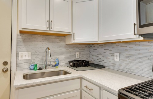 Downtown Baltimore Apartment | Baltimore Townhome Near Oriole Park w/A/c!