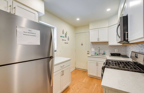 Downtown Baltimore Apartment | Baltimore Townhome Near Oriole Park w/A/c!