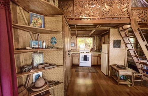 Haiku Cottage | Bamboo Bliss: Ocean Views & Waterfalls Await!