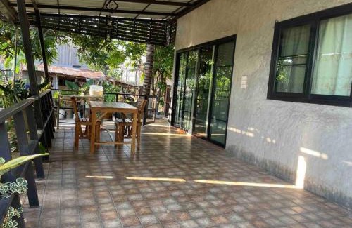 Sakon Nakhon Ski Chalet | Ban Aob Maiy(บ้านโอบไม้)