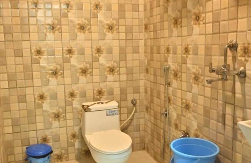 Lanka Hotel | Banarasi Kothi