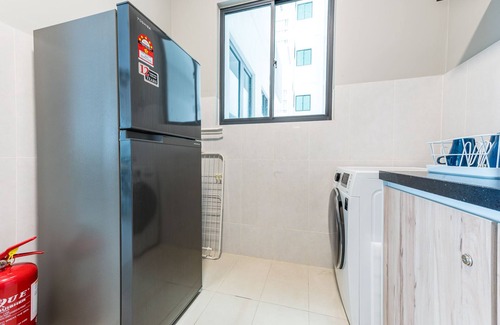Petaling Jaya Apartment | Bandar Sunway City View 8pax 3B2B Free 2 Car Park