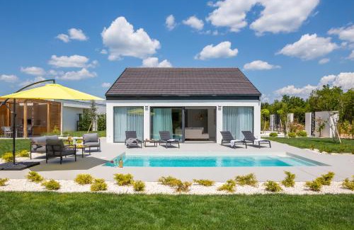 Oklaj Villa | Bandelli villas