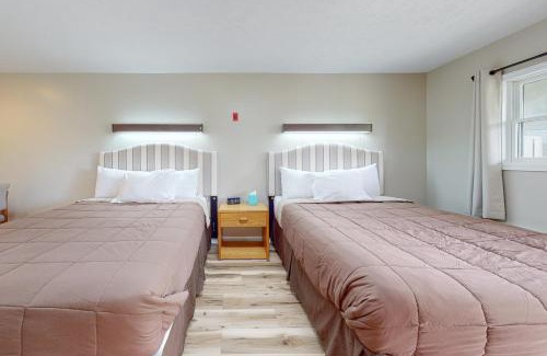 Baneberry Hotel | Baneberry Inn 9