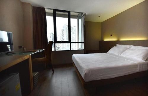 Thanon Phetchaburi Hotel | Bangkok City Hotel