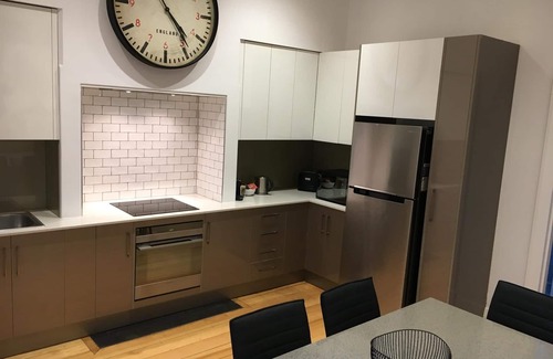Semaphore House | Bank Manager's ResidencenRenovated 3 bedroom, 2 bathroom property in Semaphore