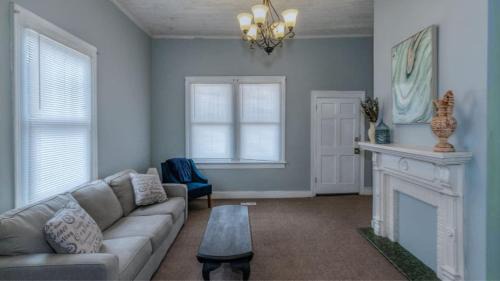 Columbus House | Banks of the Chattahoochee Cottage Walk to Dining