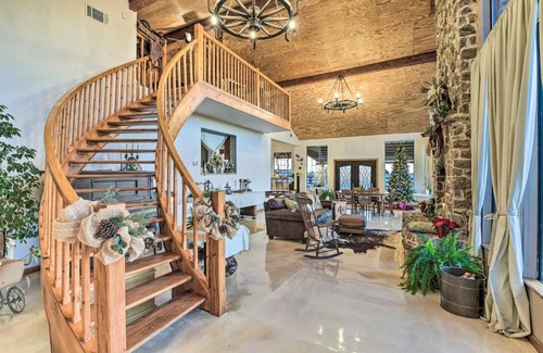 Forestburg House | Banquet Hall and Pool Expansive Forestburg Ranch!