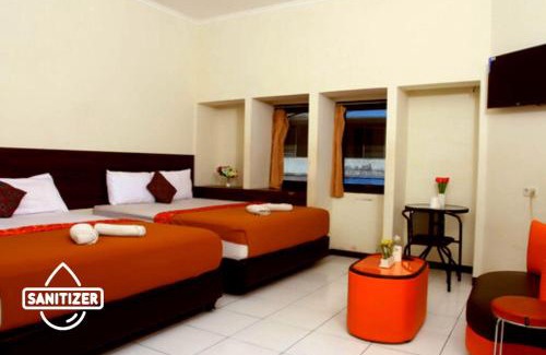 Bandung House | Bantal Guling Pasar Baru