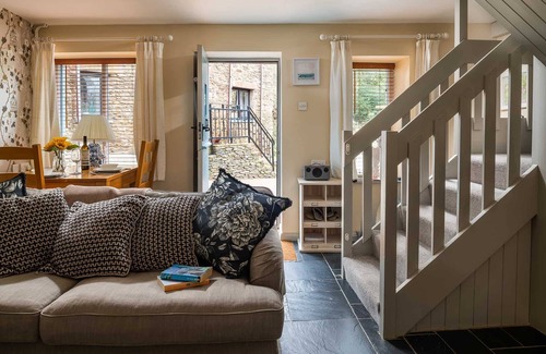 Combe Martin Cottage | Bantam Cottage - sleeps 2 guests in 1 bedroom