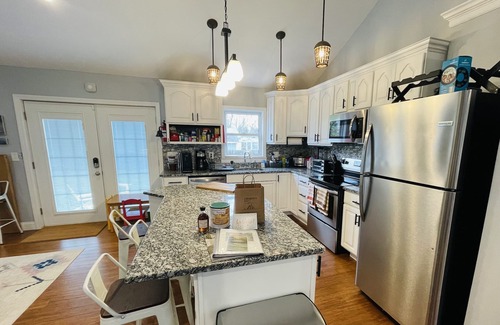 Lakeside Cottage | Bantam Lake Cottage - 4 min walk to lake/shared beach, 6 Kayaks, 2 SUP, fire pit