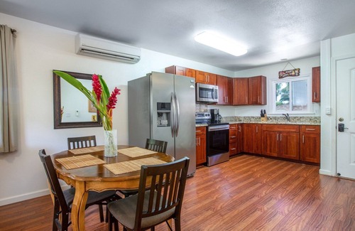 Waialee Apartment | Banzai Surf Escape -w/AC, Epic beach by the house!