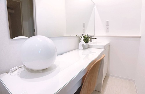 Hatsukaichi Hotel | Bar & Hotel Colors Miyajima