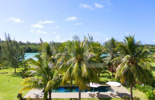 Calodyne House | Barachois 8, private pool, modern,wifi,waterfront