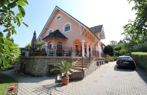 Tihany House | Barackvirág Vendégház