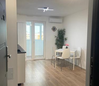 Sector 6 Apartment | Barbici Group II