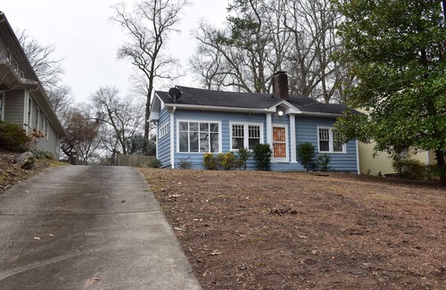 Lake Claire House | Barb’s hip bungalow in historic Lake Claire w/in walking distance to lots of fun