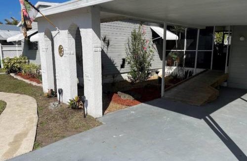 Barefoot Bay House | Barfoot Bay Beautiful 3/2