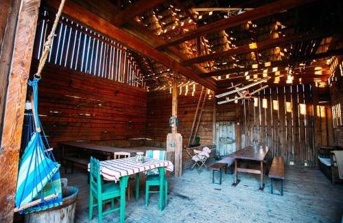 Pauleni-Ciuc House | Barn guesthouse/Csűr vendégház