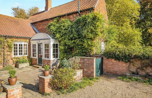 Aubourn Cottage | Barn House is a lovely characterful barn conversion.