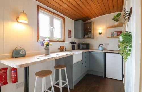 Cambridge House | Barn Owl