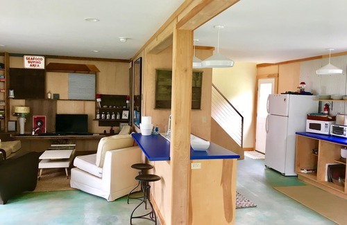Southwest Harbor Cottage | Barn-Style Bliss- 5 Star Home. Surrounded by Acadia!