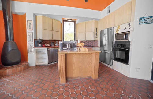 Long Beach Estates Bed & Breakfast | Barnacle Resort