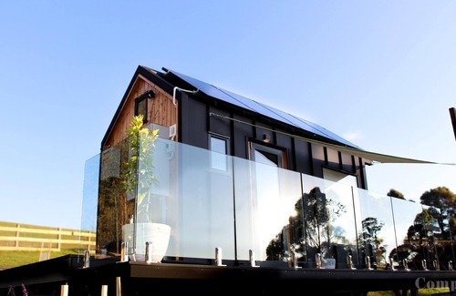 Forthside Cottage | Barnhaus - 100% Eco Tiny House accommodation