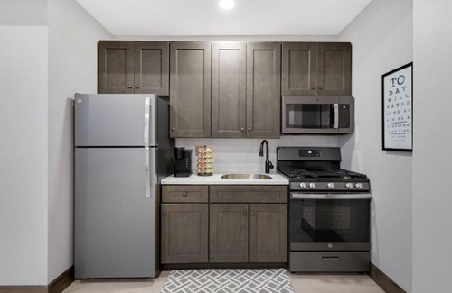 Berlin Apartment | Barnwood Suite · Romantic getaway on Main Street - Barnwood Suite