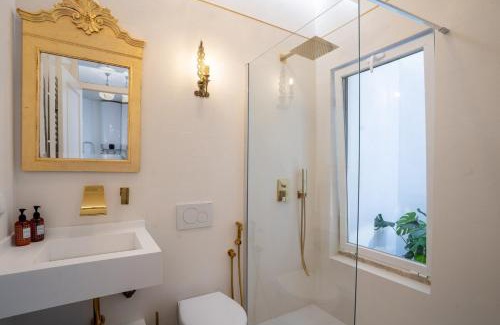 Bairro Alto Apartment | Baroque apart with patio Portuguese Soul Bica Tram 4p