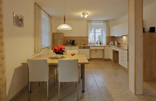 Nennslingen Apartment | Barrierefreie Ferienwohnung mit großer Terrasse