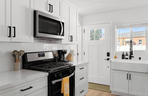 Logan Heights House | Barrio Casita · Barrio Casita - 2Bd, Central, Parking, EV Charging