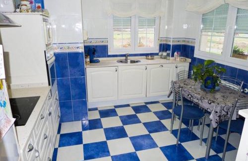 Sancibrian House | Barrio Soto