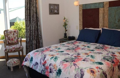 Ahuriri House | Barrons on the Beach