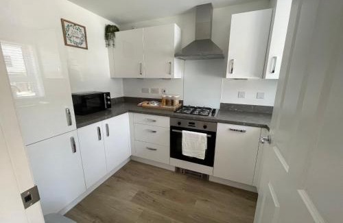 Barry Apartment | Barry Waterfront Stays - ENTIRE 3 BED PROPERTY