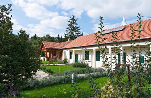 Mad House | Barta Pince Vendégház Mád
