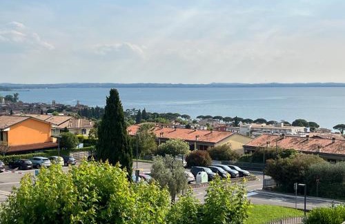 Calmasino Apartment | Barum Lake View Apartment in Lazise