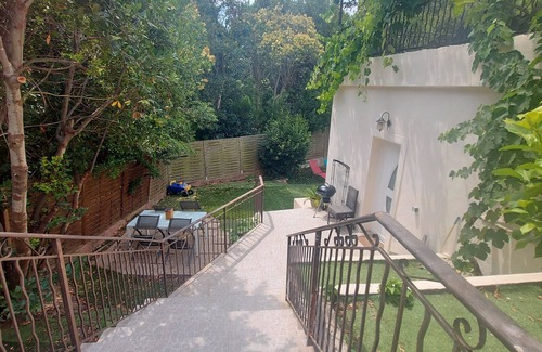 La Seyne-sur-Mer Villa | Bas de Villa T3 Avec Jardin Près de la mer
