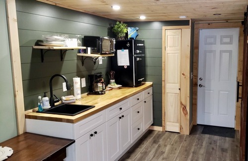 Canaan Valley House | BaseCamp: cozy loft in Davis, sleeps 3, 15 min from slopes